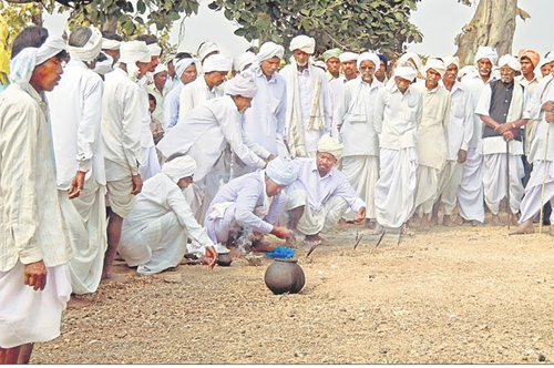 Information Details Nagoba Jatara is a tribals Gond adivasi pilgrimage event festival that got started in Adilabad District at Keslapur in Indervelli. State Govt recognized it as a main festival of Tribes
